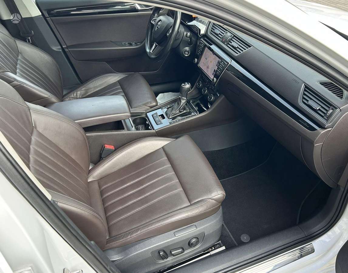 Škoda Superb - 10