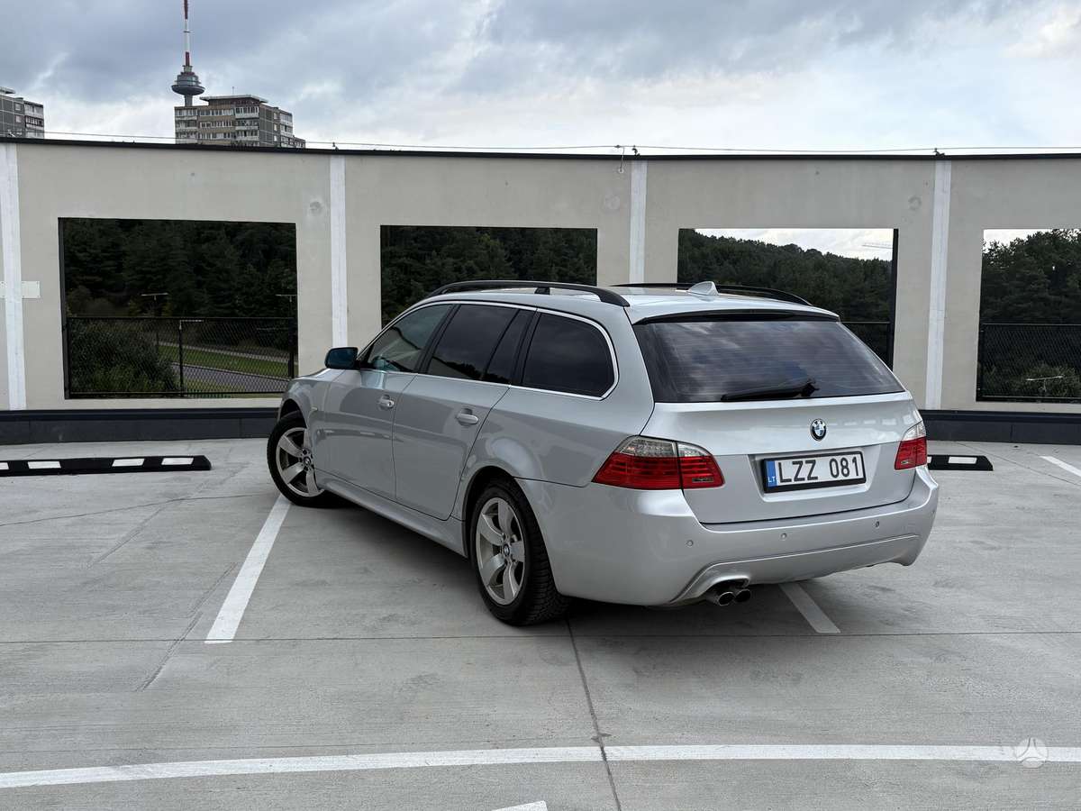 BMW 530, 3.0 l., wagon