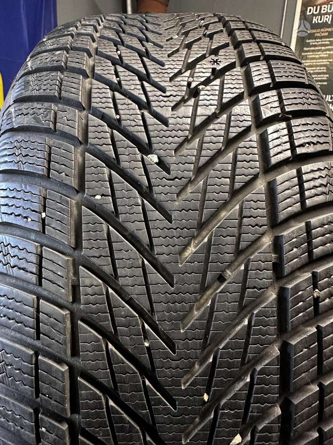 Goodyear, зимние 245/45 R18