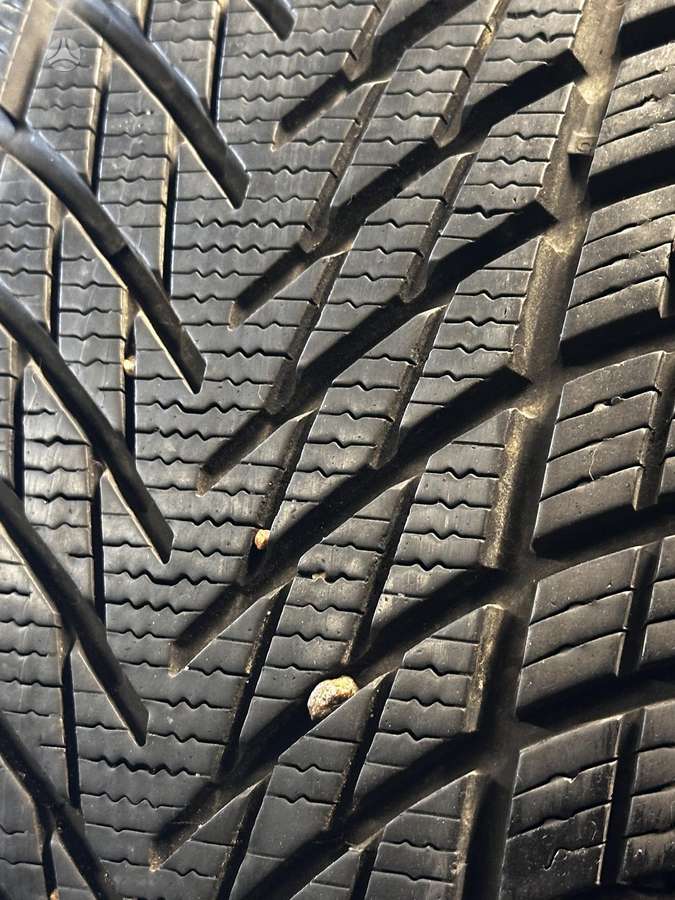 Goodyear, winter 245/45 R18