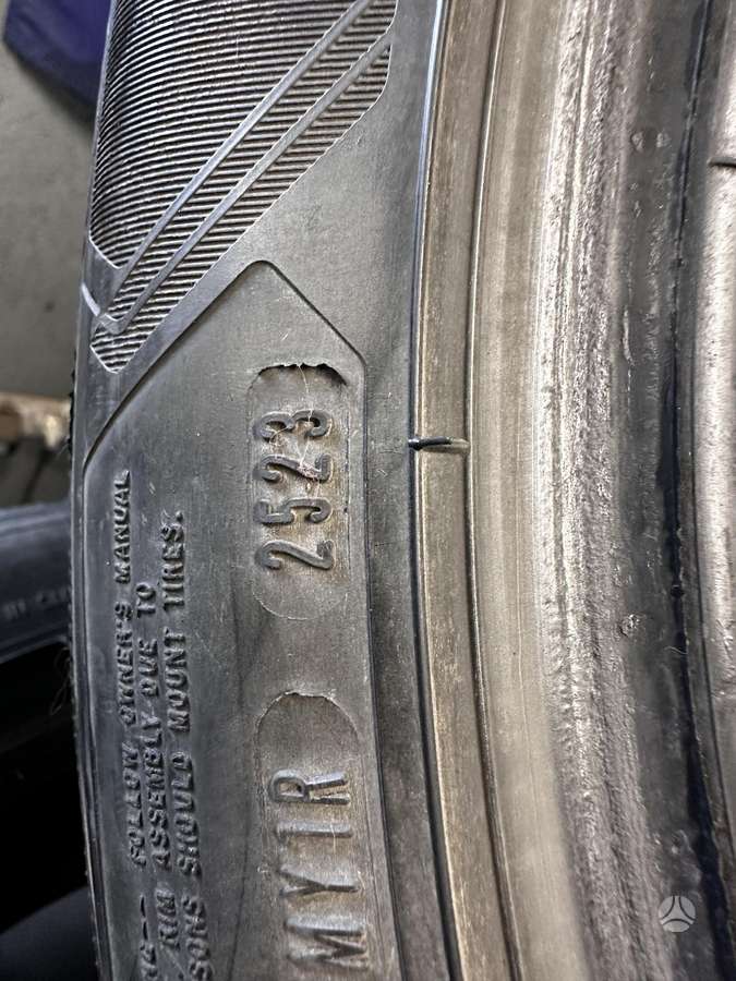 Goodyear, winter 245/45 R18