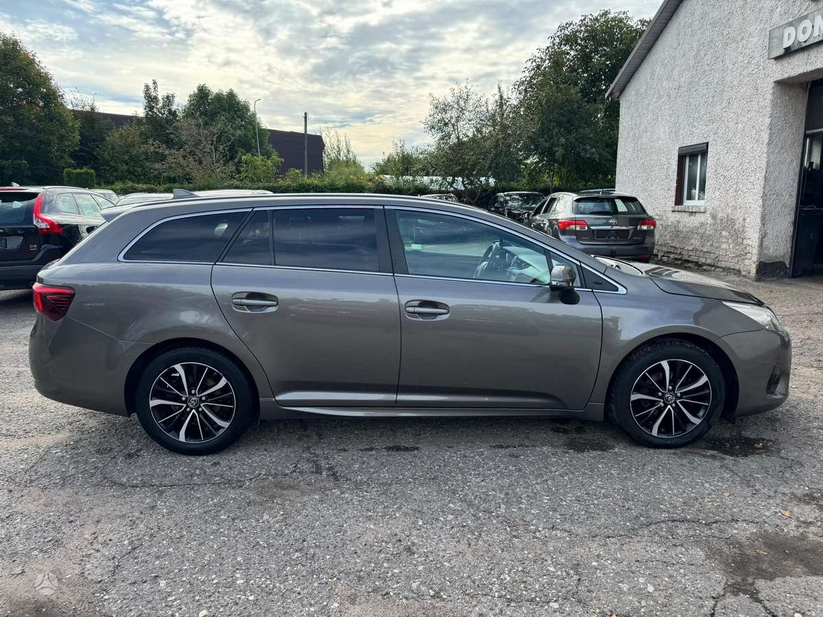 Toyota Avensis, 1.8 l., Универсал