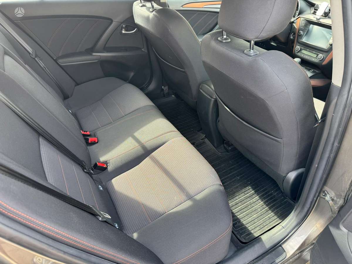 Toyota Avensis, 1.8 l., Универсал