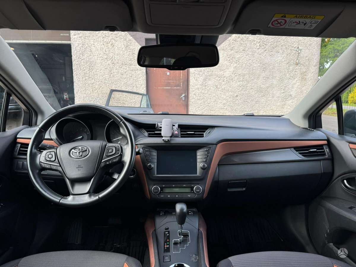 Toyota Avensis, 1.8 l., Универсал