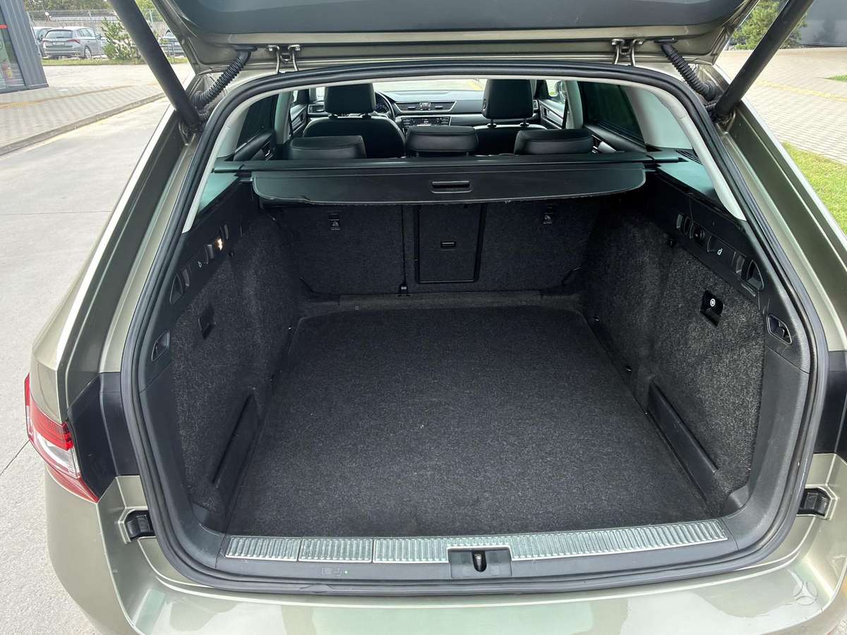 Skoda Superb, 1.8 l., wagon