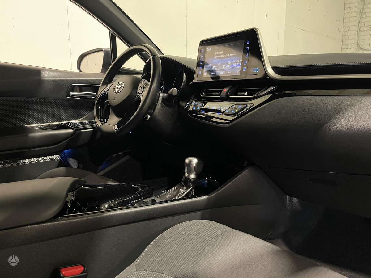 Toyota C-HR - 2
