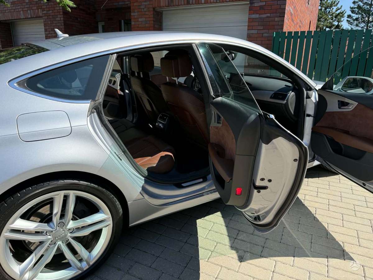 Audi A7, 3.0 l., hatchback