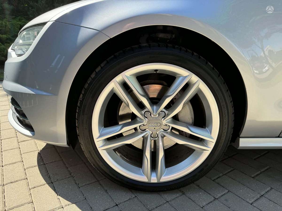 Audi A7, 3.0 l., hatchback