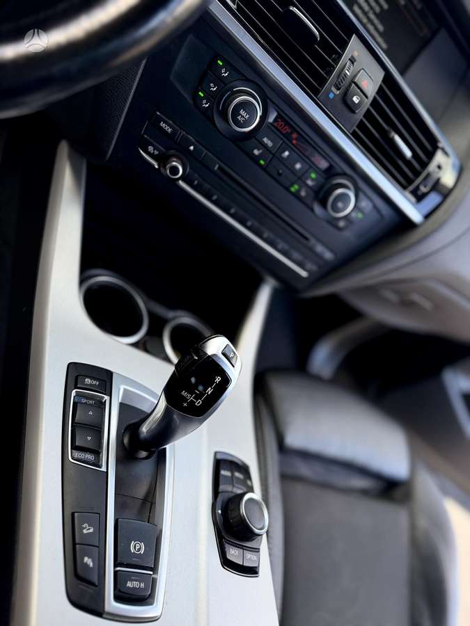 BMW X3, 2.0 l., off-road / crossover