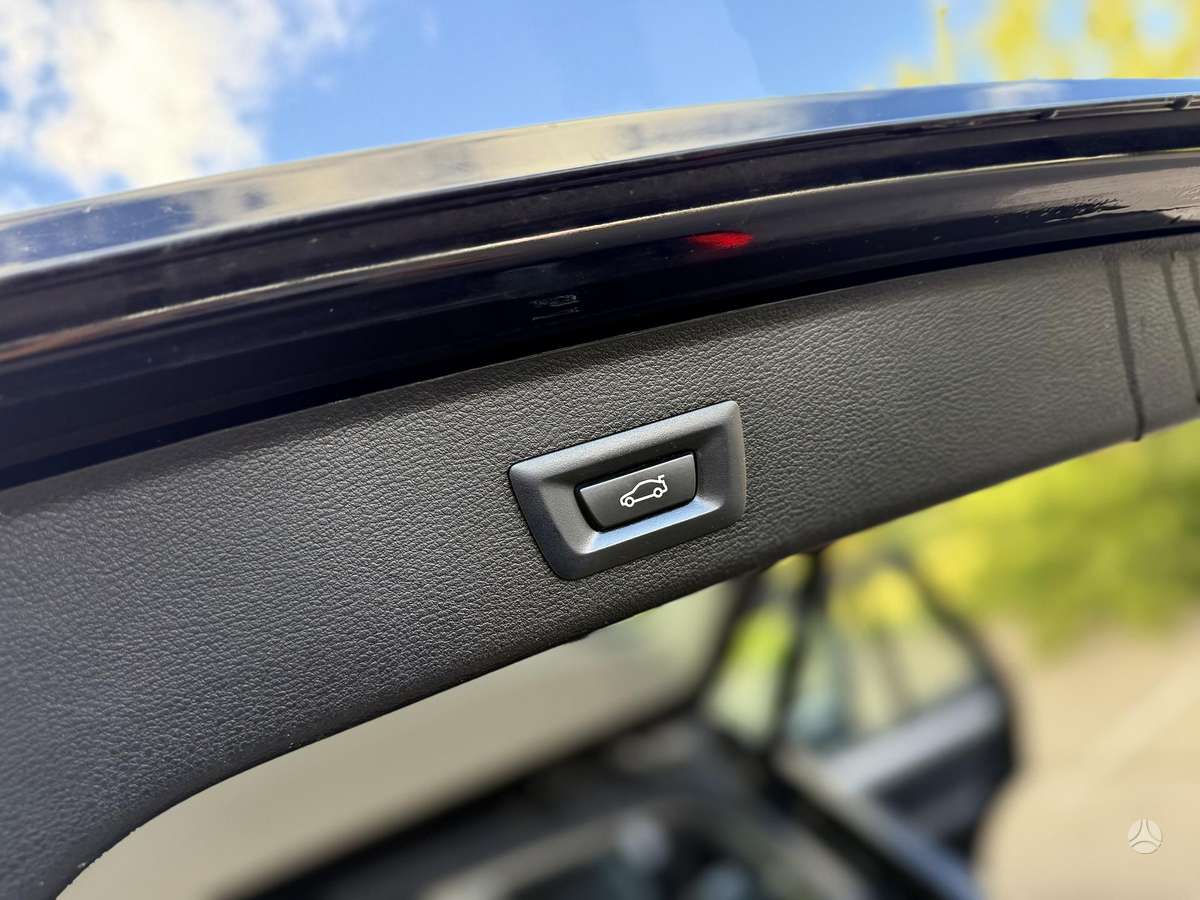 BMW X3, 2.0 l., off-road / crossover