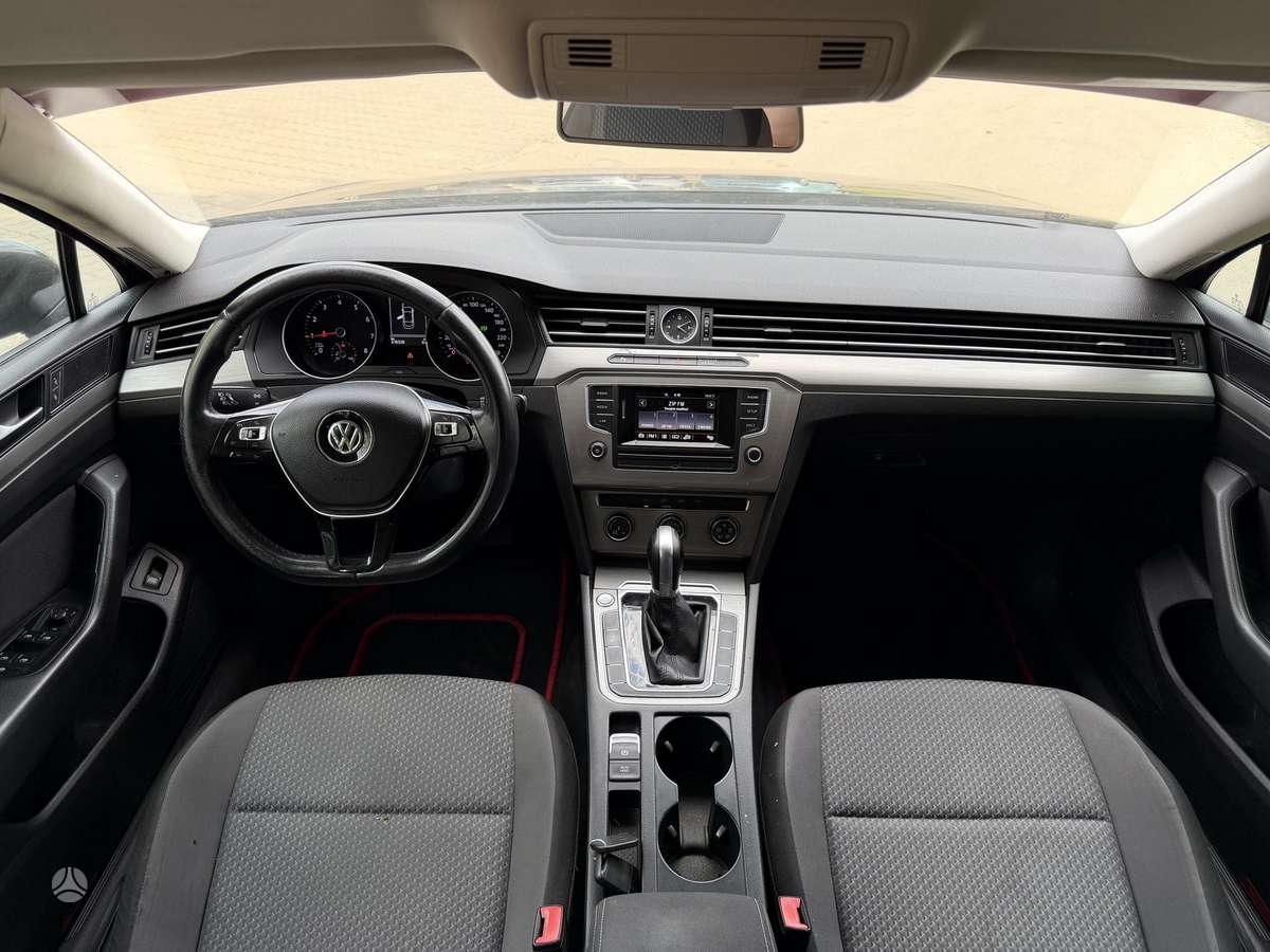 Volkswagen Passat - 5