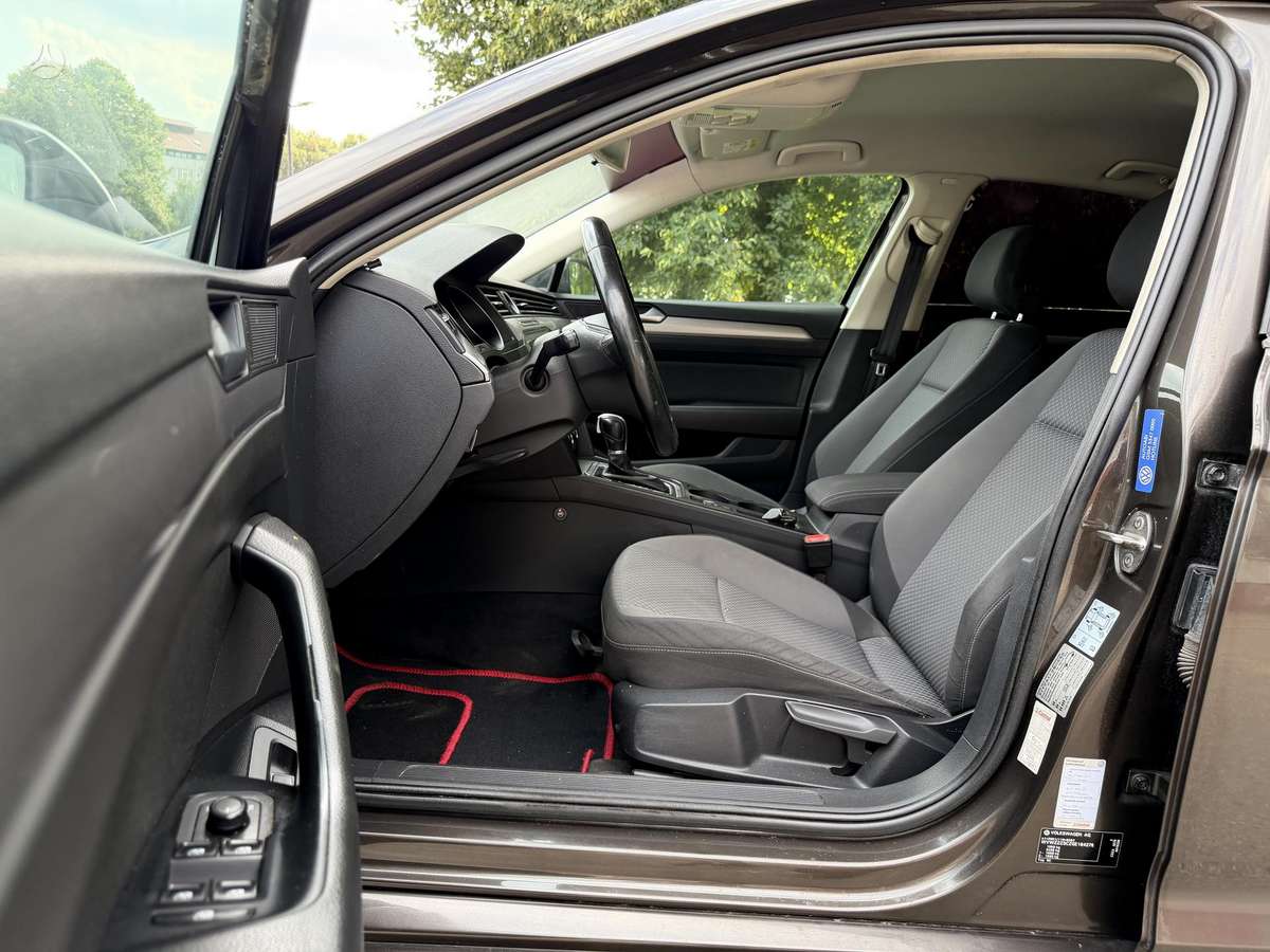 Volkswagen Passat - 6