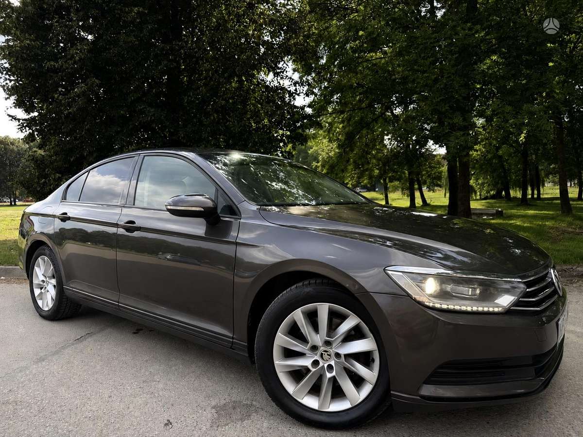 Volkswagen Passat - 12