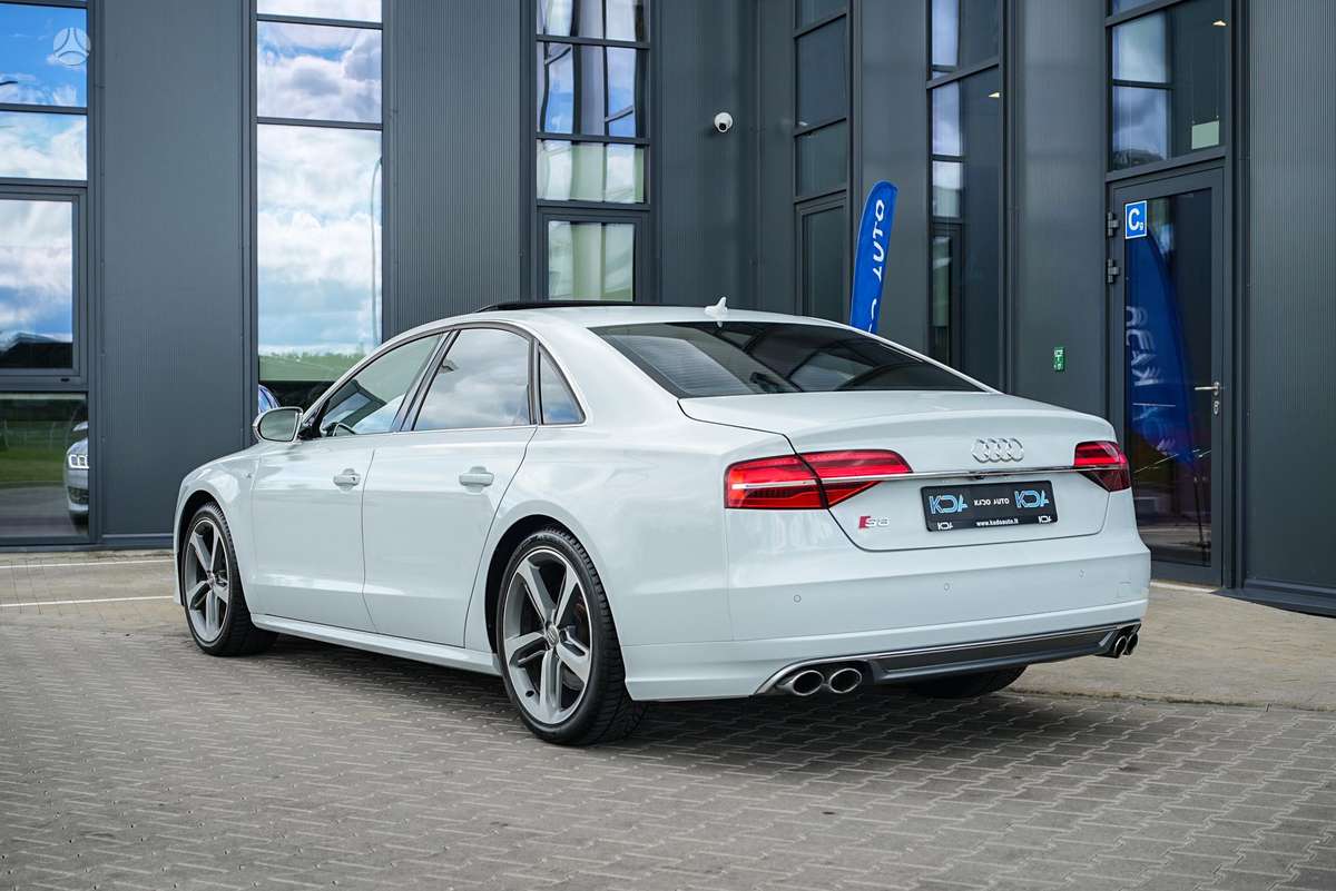 Audi S8, 4.0 l., Седан