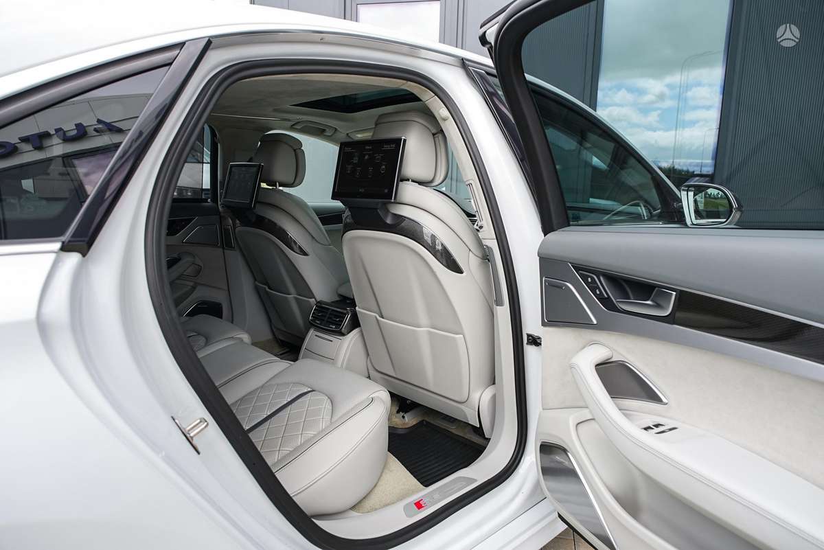 Audi S8, 4.0 l., Седан