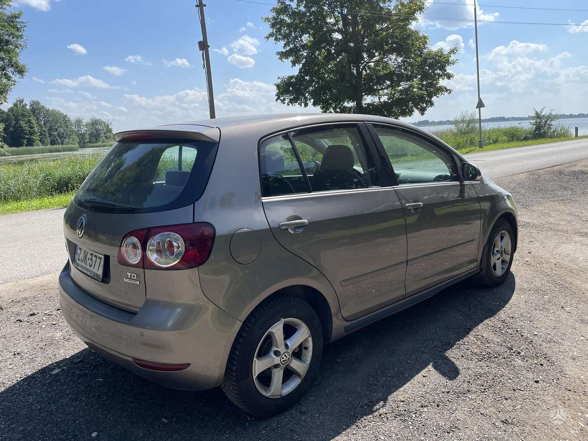 Volkswagen Golf Plus - 8
