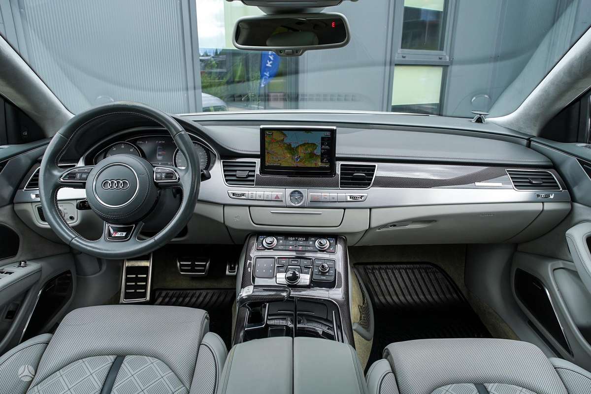 Audi S8, 4.0 l., Седан