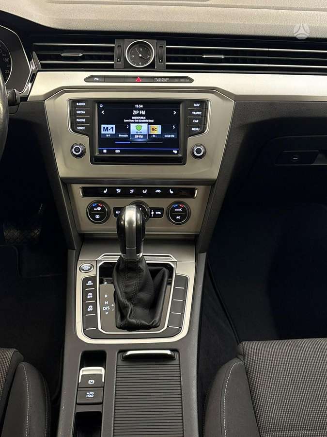 Volkswagen Passat, 2.0 l., Универсал