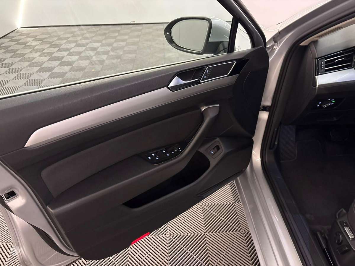 Volkswagen Passat, 2.0 l., Универсал