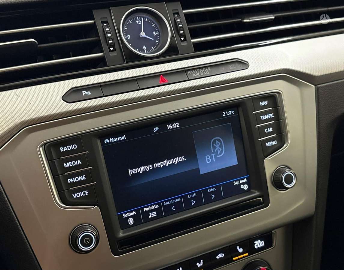 Volkswagen Passat - 7