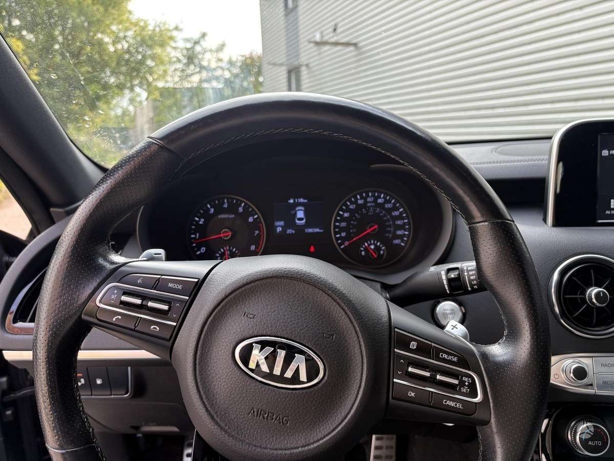 Kia Stinger, 3.3 l., Седан