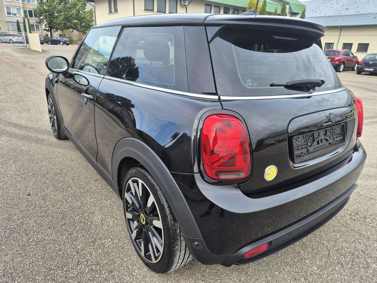 Mini Cooper SE, Хэтчбек