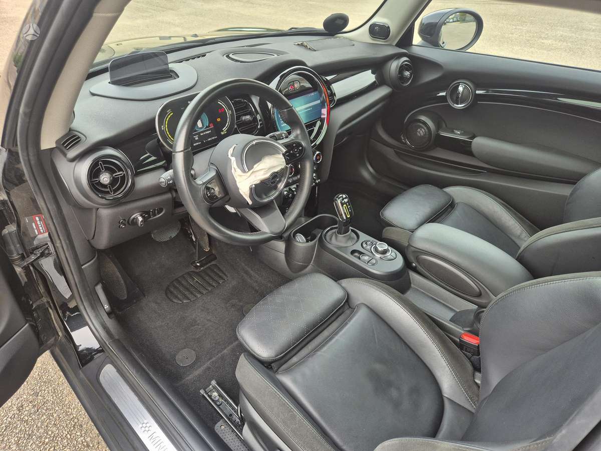 Mini Cooper SE, Хэтчбек