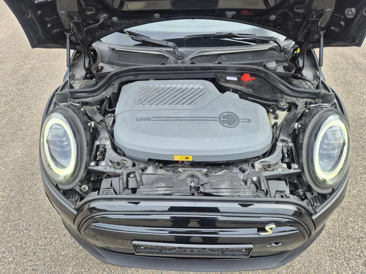 Mini Cooper SE, Хэтчбек