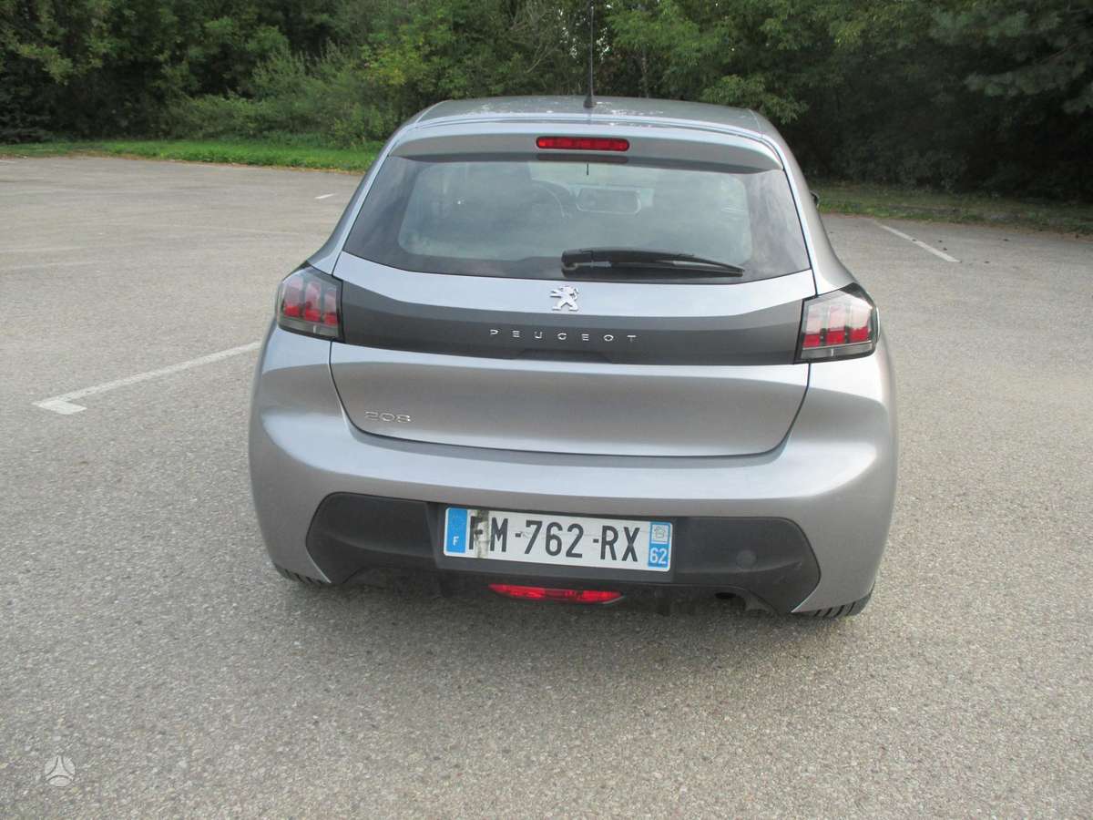 Peugeot 208 - 4