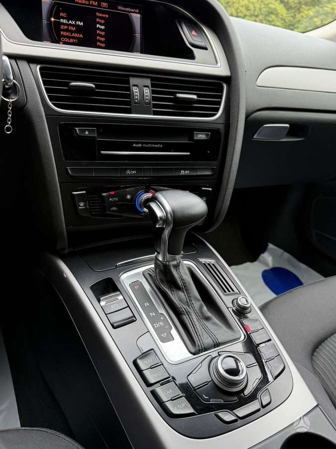 Audi A4, 2.0 l., Универсал