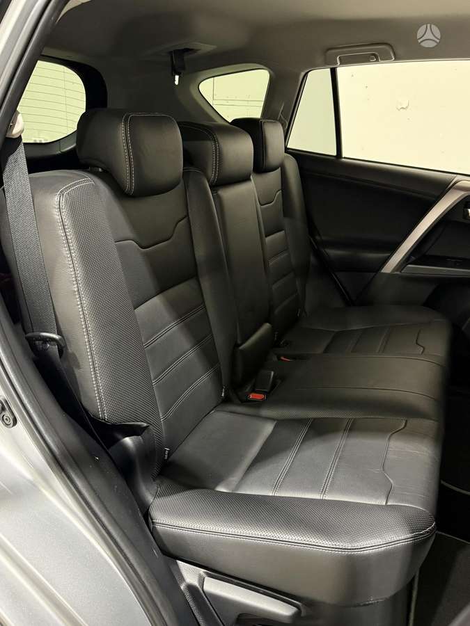 Toyota RAV4 - 12