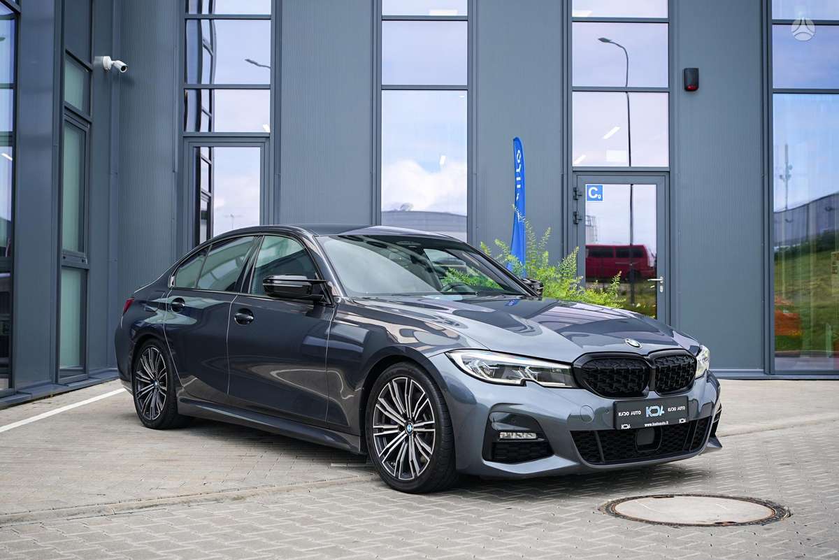 BMW 330, 3.0 l., Седан