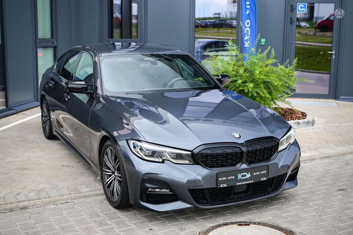BMW 330, 3.0 l., Седан