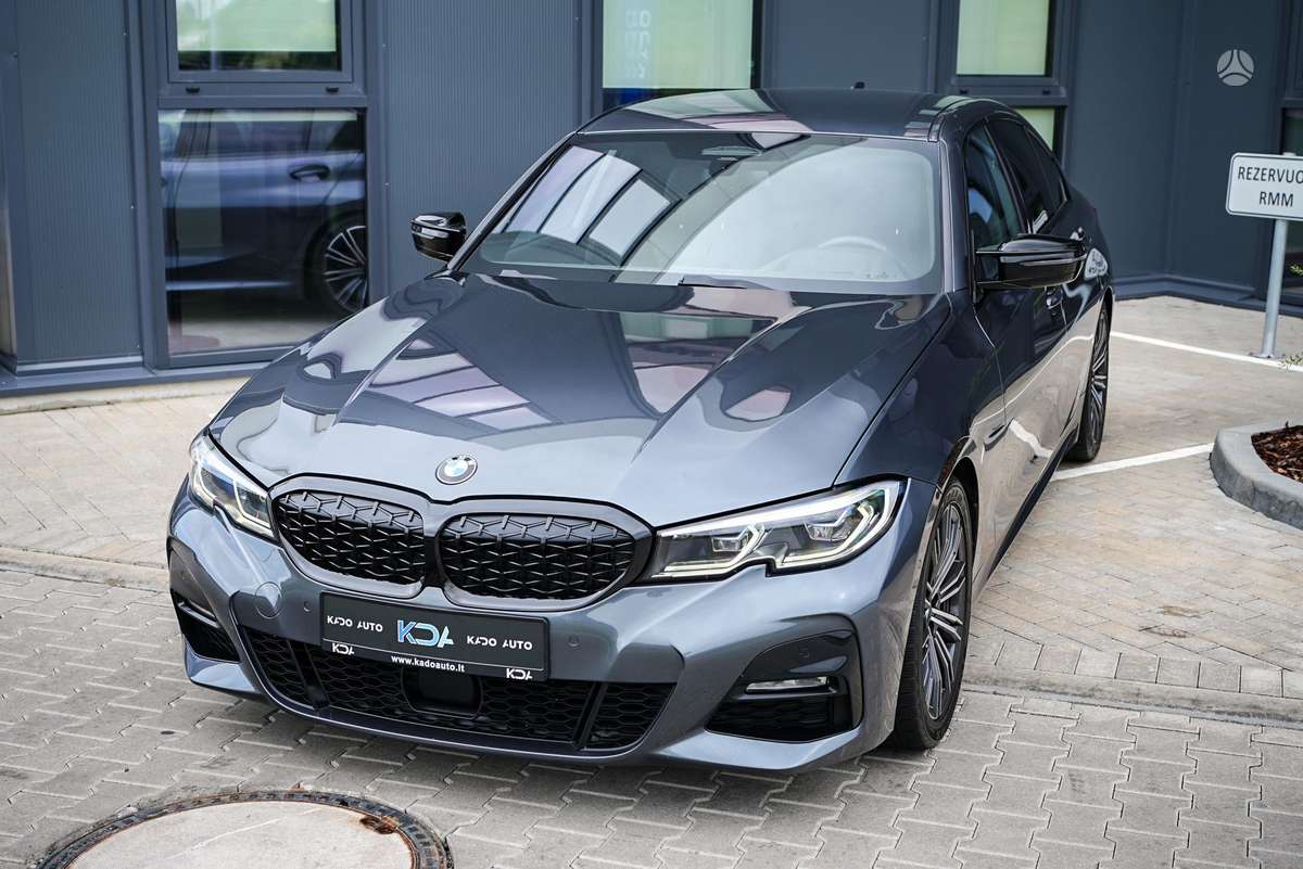 BMW 330, 3.0 l., Седан
