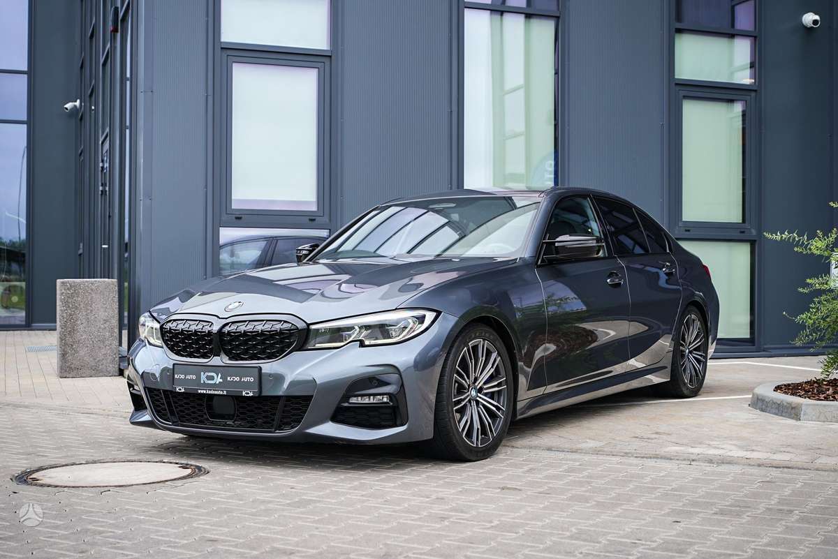 BMW 330, 3.0 l., Седан