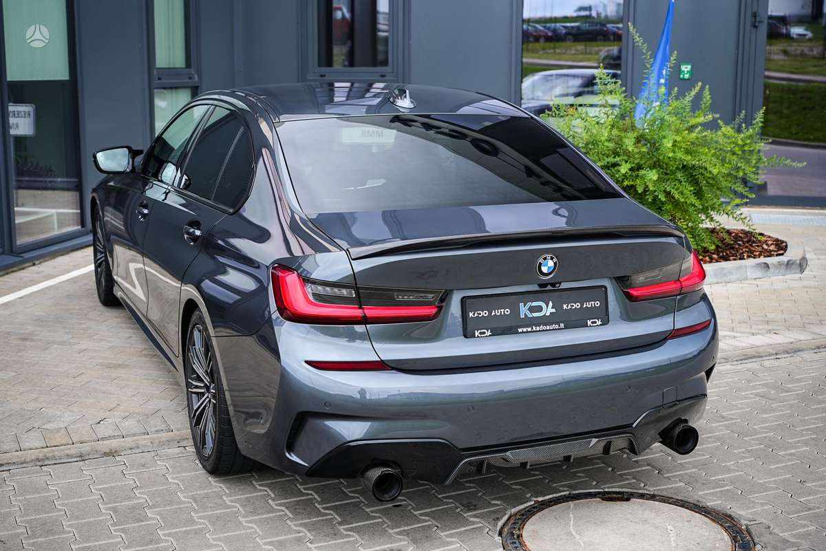 BMW 330, 3.0 l., Седан