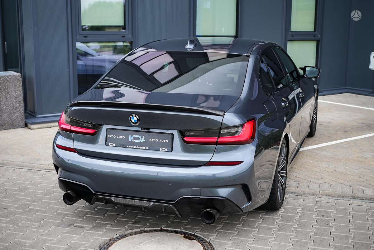 BMW 330, 3.0 l., Седан