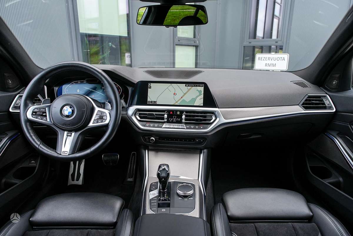BMW 330, 3.0 l., Седан