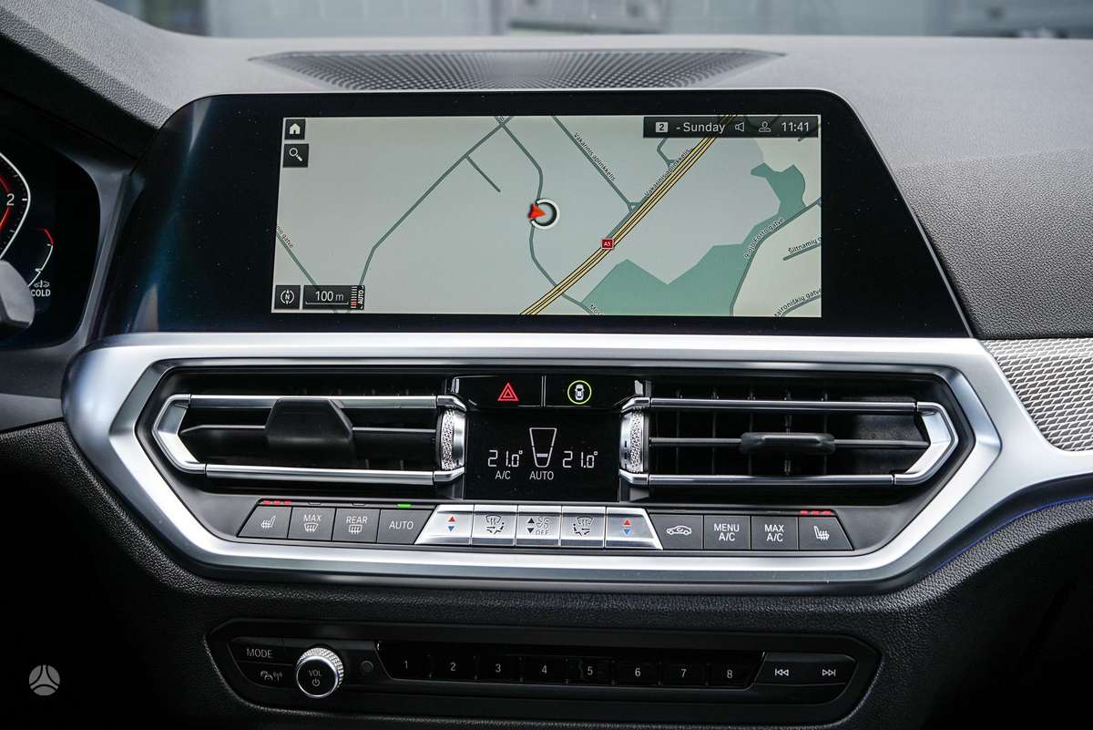 BMW 330, 3.0 l., Седан