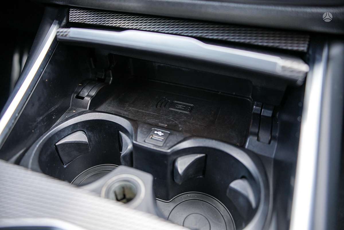 BMW 330, 3.0 l., Седан