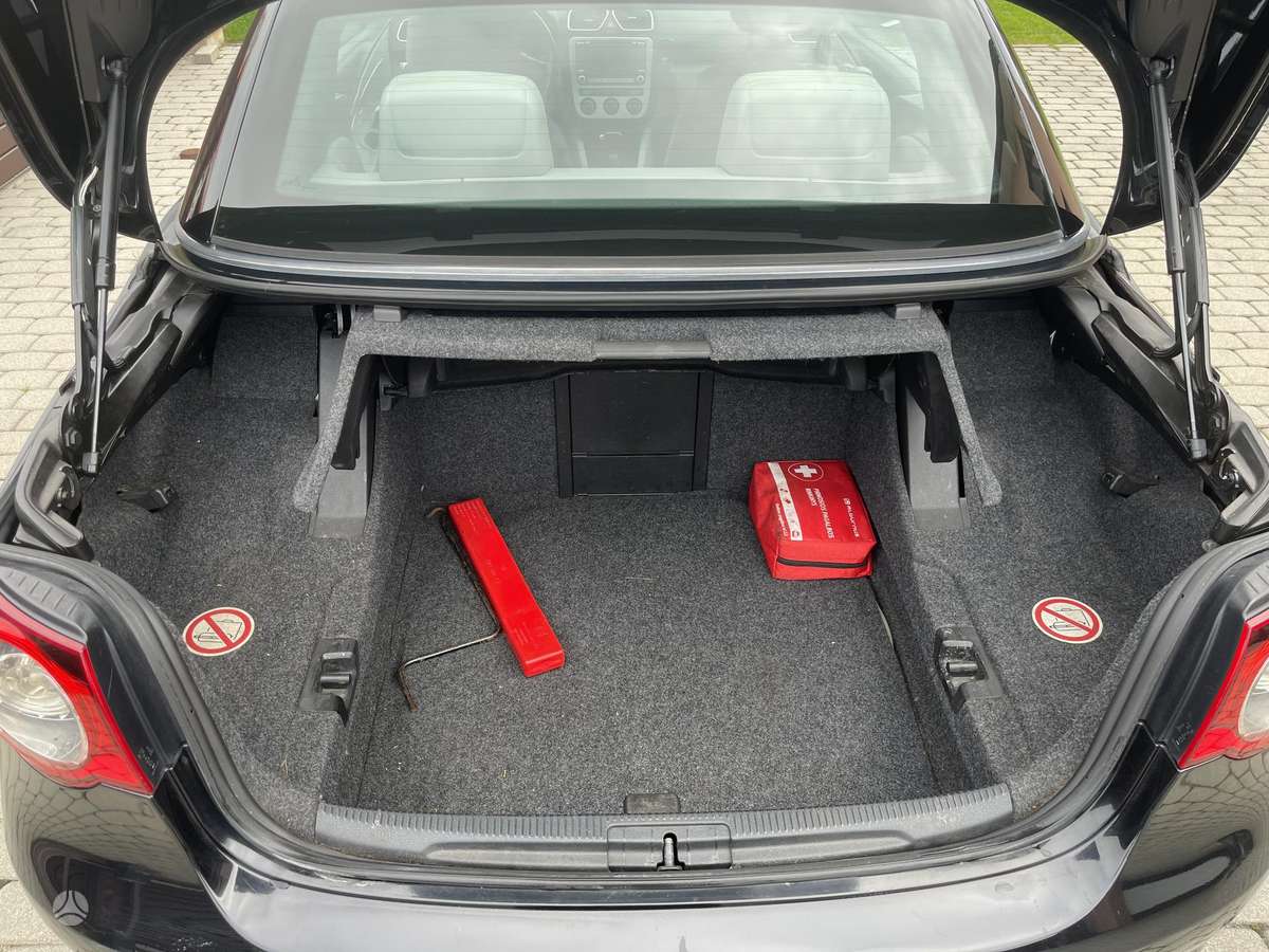 Volkswagen Eos, 2.0 l., convertible