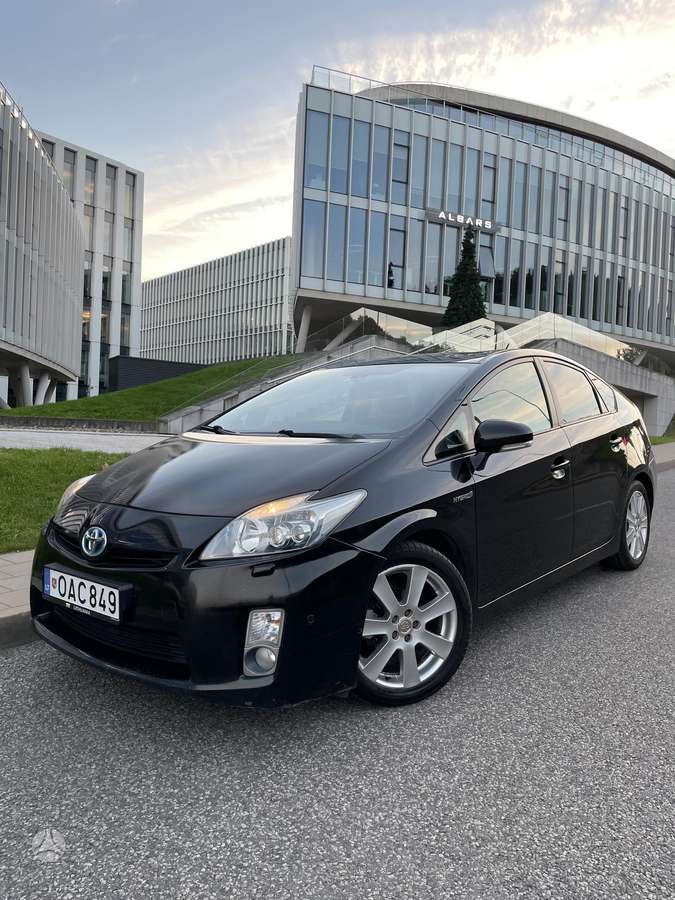 Toyota Prius - 1