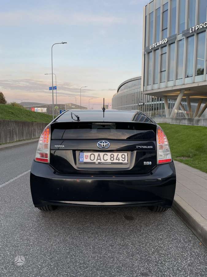 Toyota Prius - 10