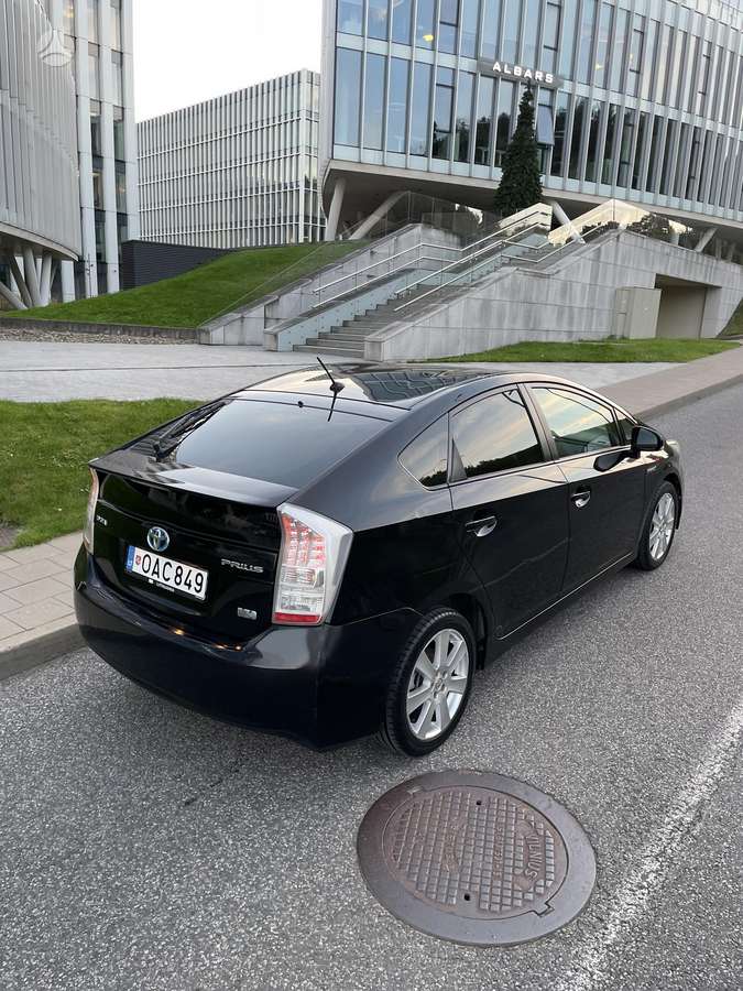 Toyota Prius - 12