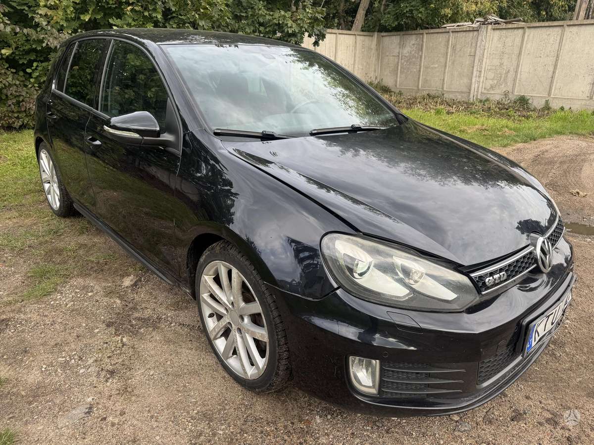 Volkswagen Golf - 4
