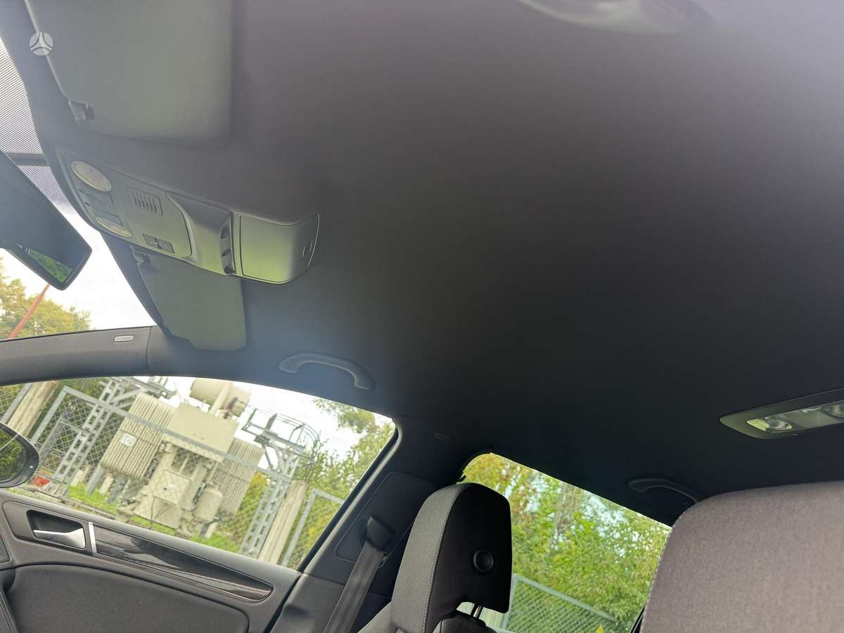 Volkswagen Golf - 12