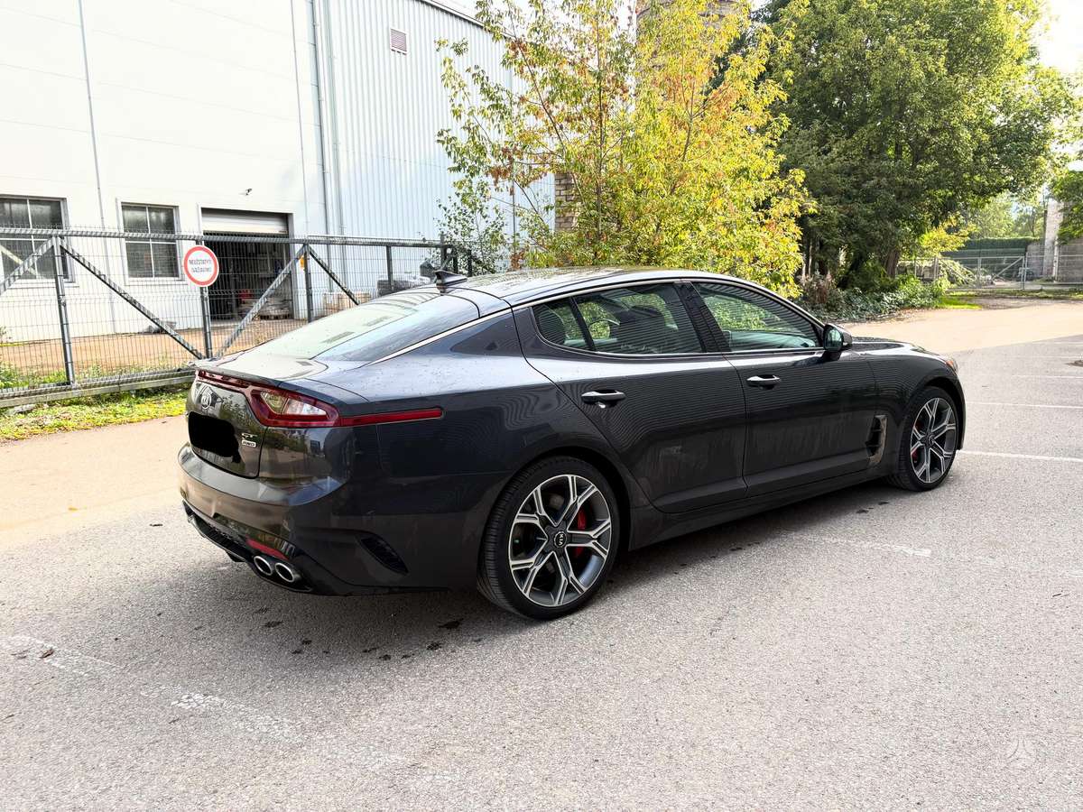 Kia Stinger, 3.3 l., Седан