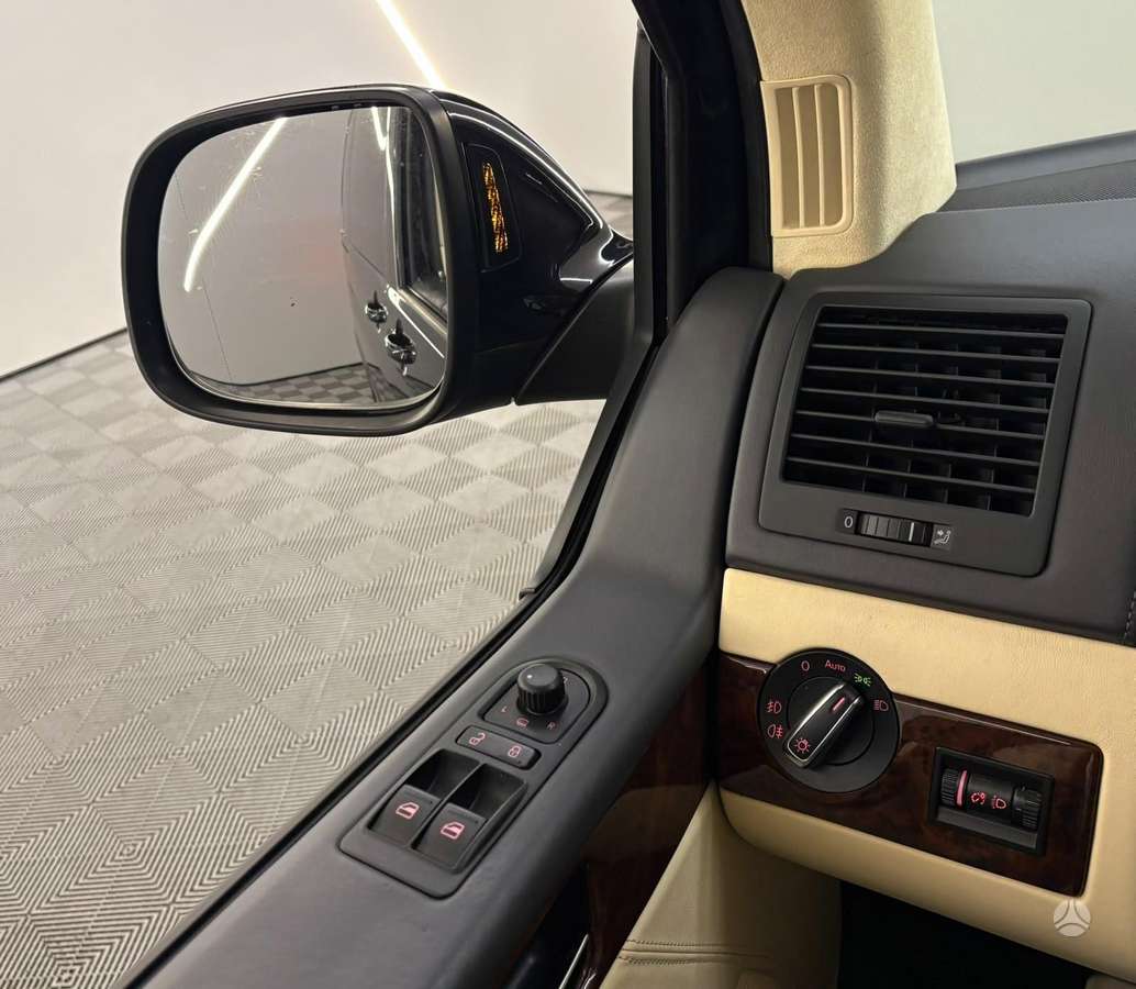 Volkswagen Multivan, 2.0 l., Минивэн