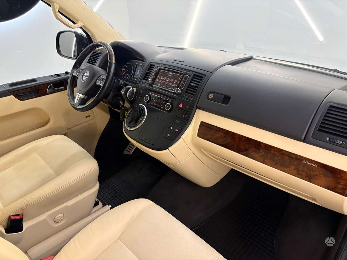 Volkswagen Multivan, 2.0 l., Минивэн