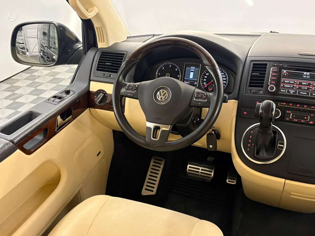 Volkswagen Multivan, 2.0 l., Минивэн